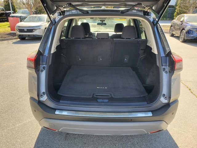 Certified 2023 Nissan Rogue SV FWD image 11