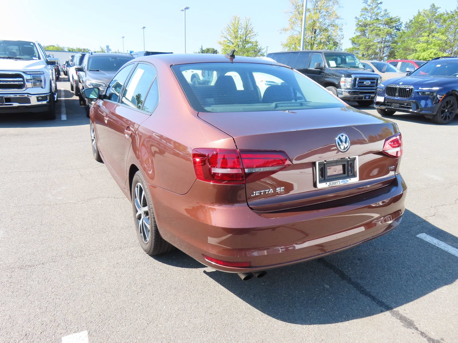 Used 2016 Volkswagen Jetta SE FWD image 7