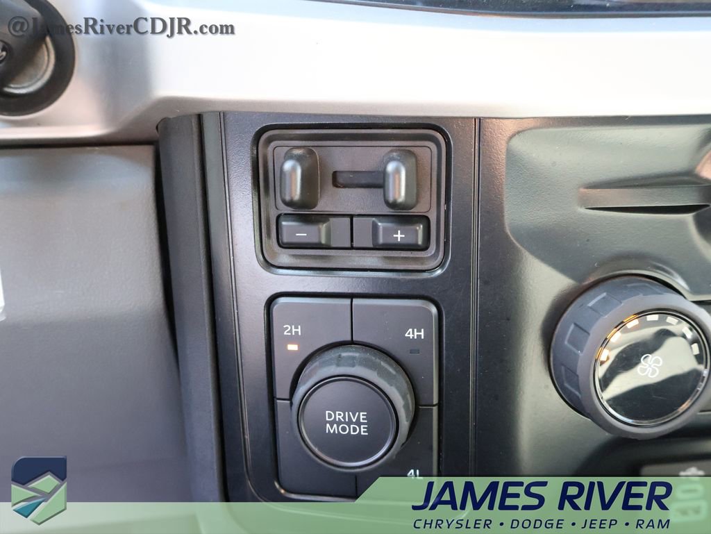 Used 2025 Ford F250 XLT image 31