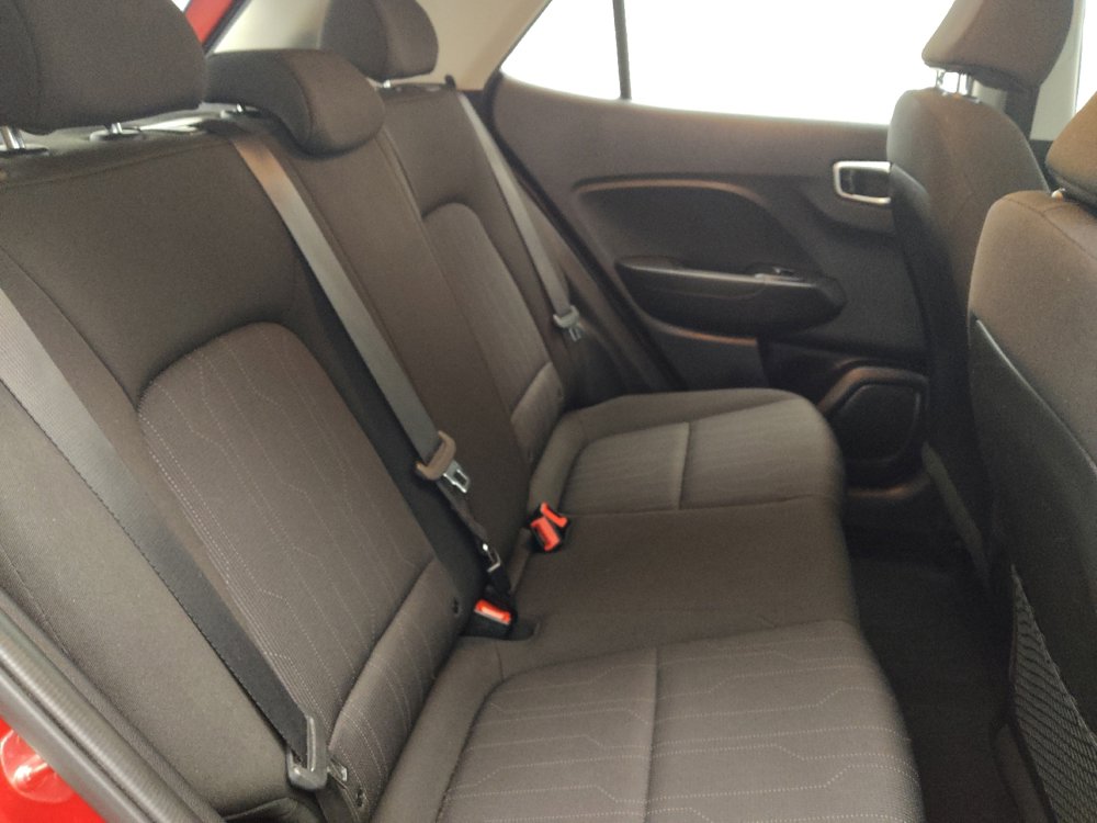 Used 2021 Hyundai Venue SE image 19