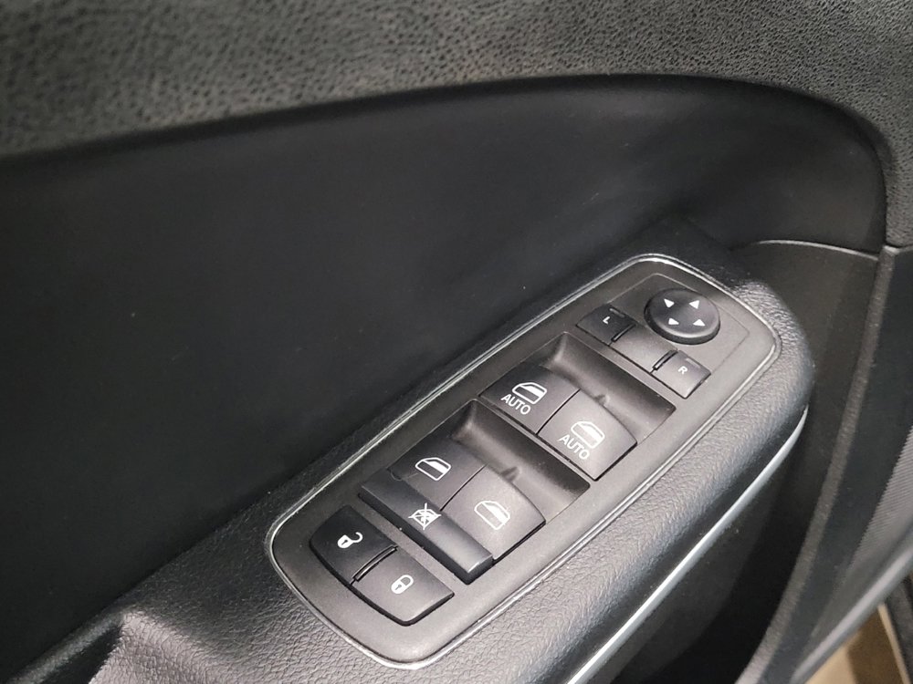 Used 2022 Dodge Charger SXT w/ Leather Interior Group image 27