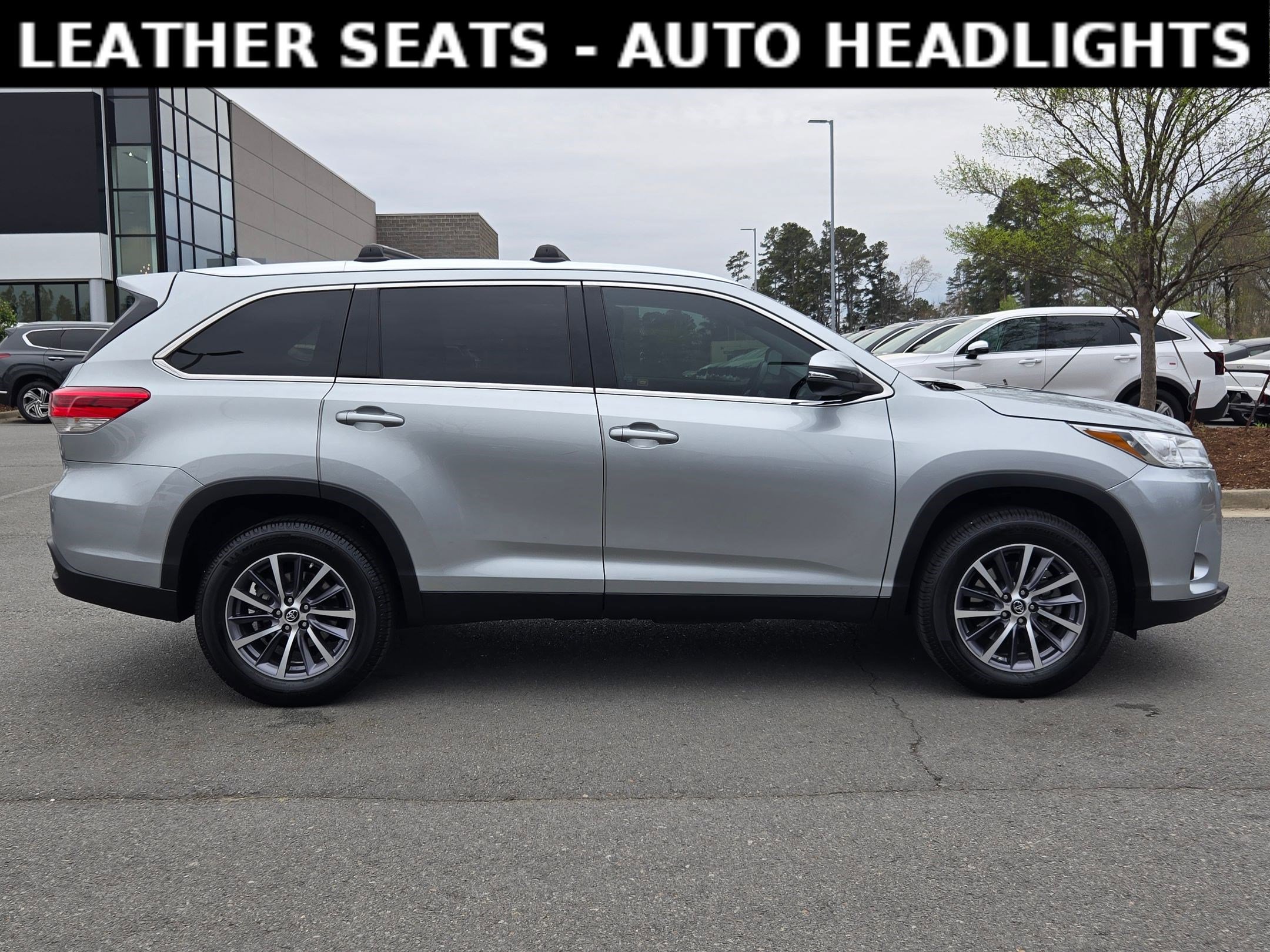 Used 2019 Toyota Highlander XLE image 8