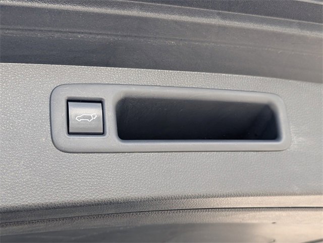 Used 2022 Toyota Highlander XLE image 12