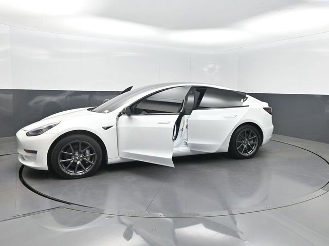 Used 2019 Tesla Model 3 Mid Range RWD image 29