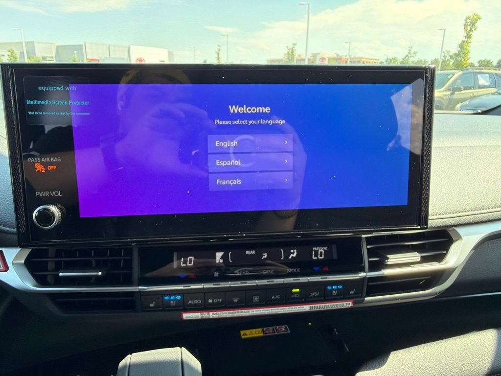 Used 2026 Toyota Sienna Limited FWD image 26