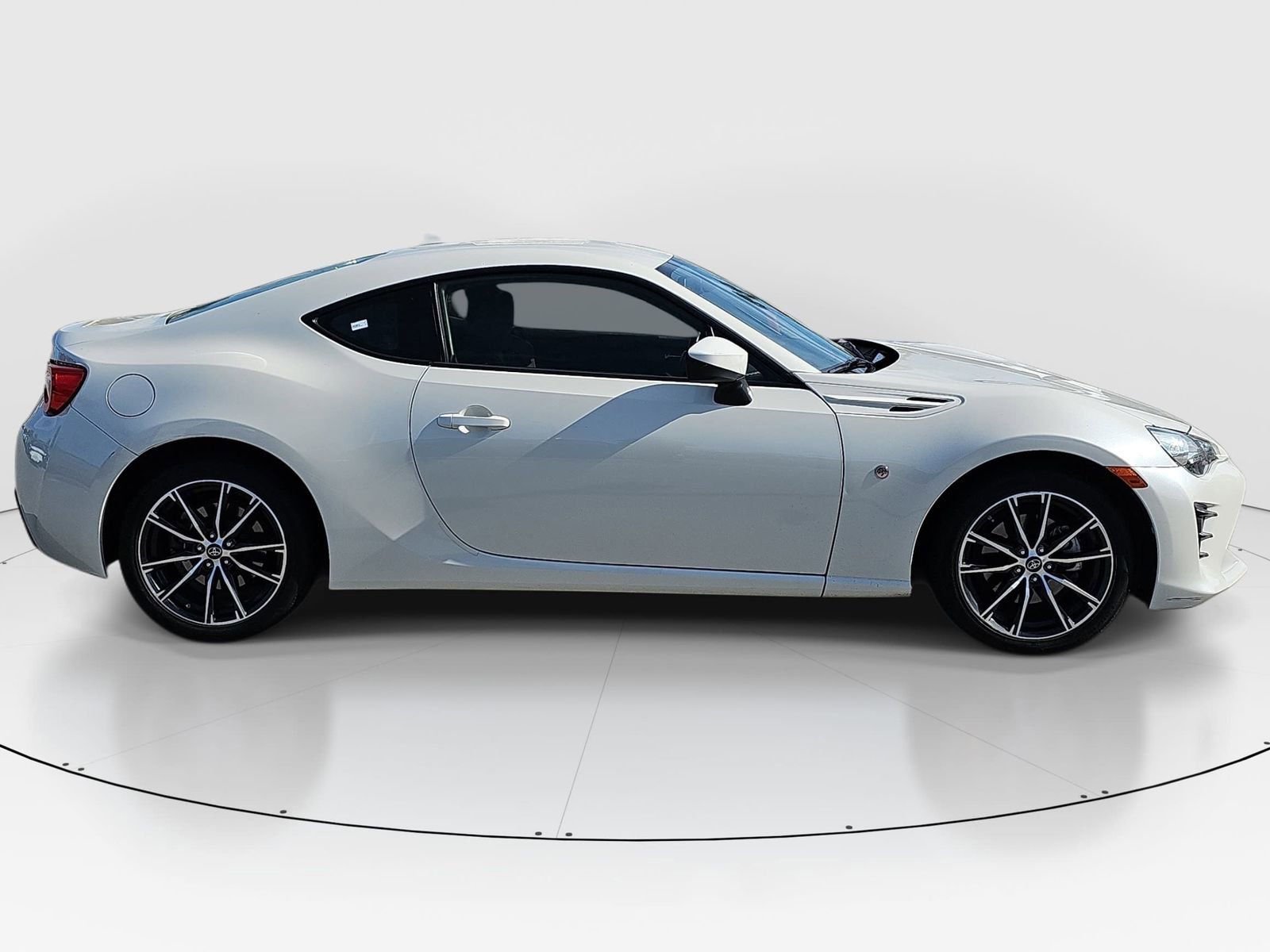 Used 2020 Toyota 86 RWD image 4