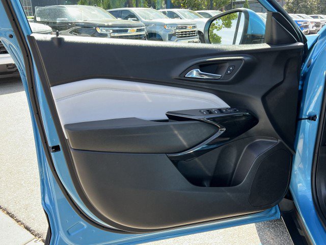 Used 2025 Chevrolet Trax LT w/ Driver Confidence Package image 21