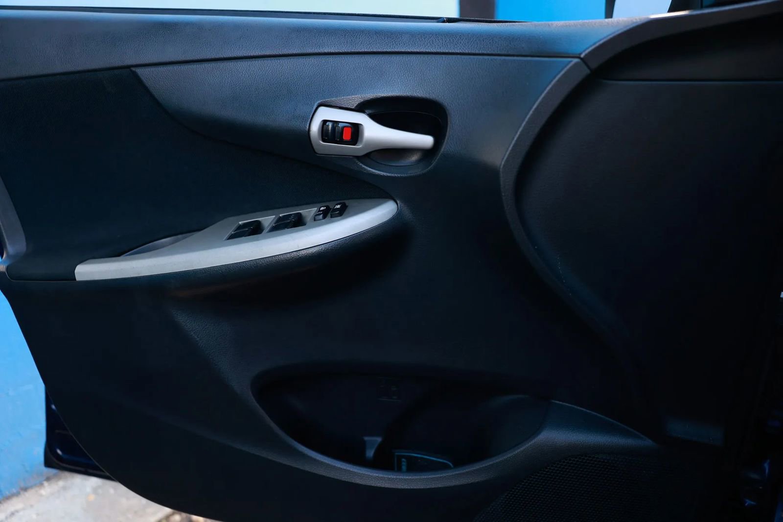 Used 2013 Toyota Corolla S Special Edition image 38