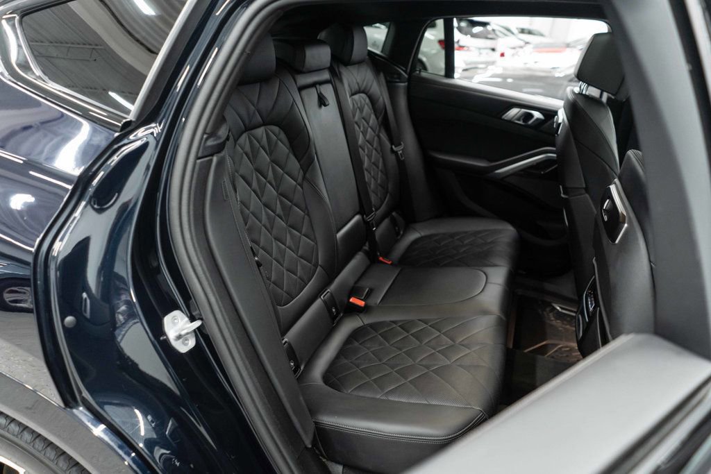 Used 2025 BMW X6 xDrive40i image 12