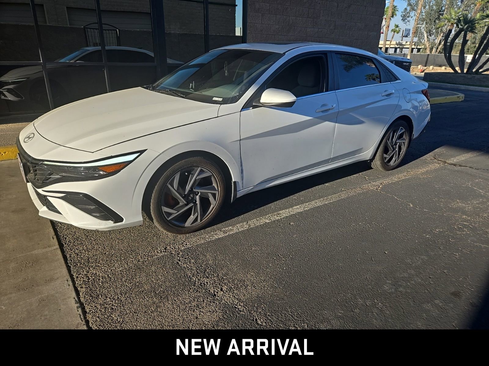 Used 2024 Hyundai Elantra SEL w/ Convenience Package image 1