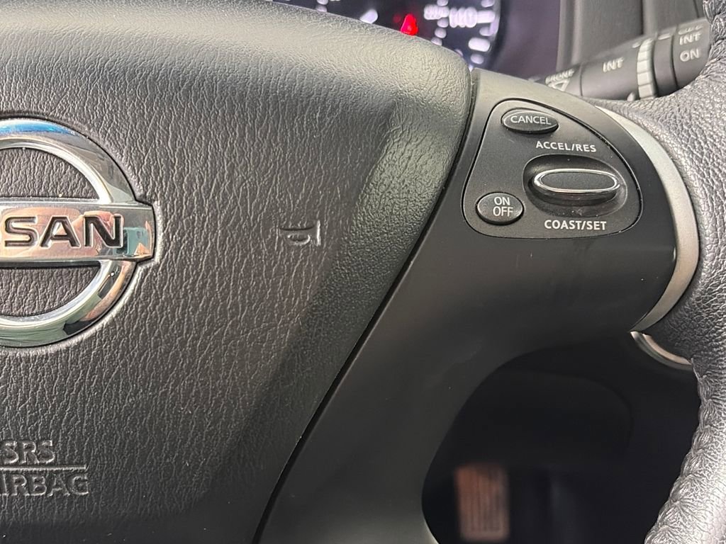 Used 2016 Nissan Pathfinder Platinum w/ Family Entertainment Package AWD/4WD image 18