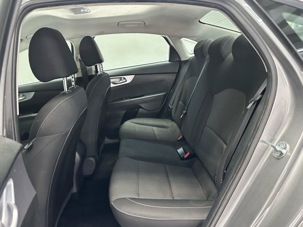 Used 2022 Kia Forte LXS FWD image 13
