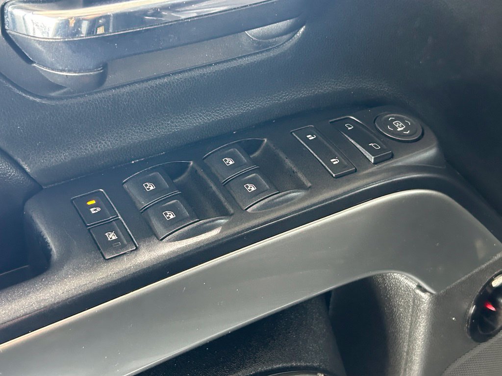Used 2017 Chevrolet Silverado 1500 LT w/ All Star Edition RWD image 19