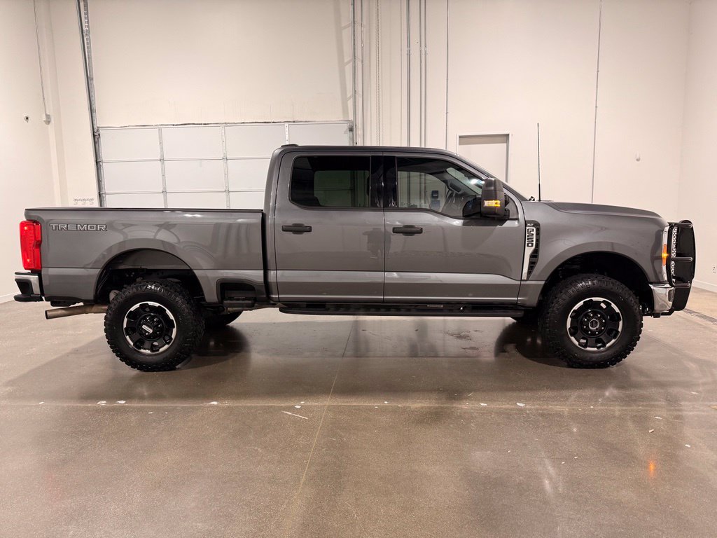 Used 2025 Ford F250 XLT w/ Tremor Off-Road Package AWD/4WD image 4