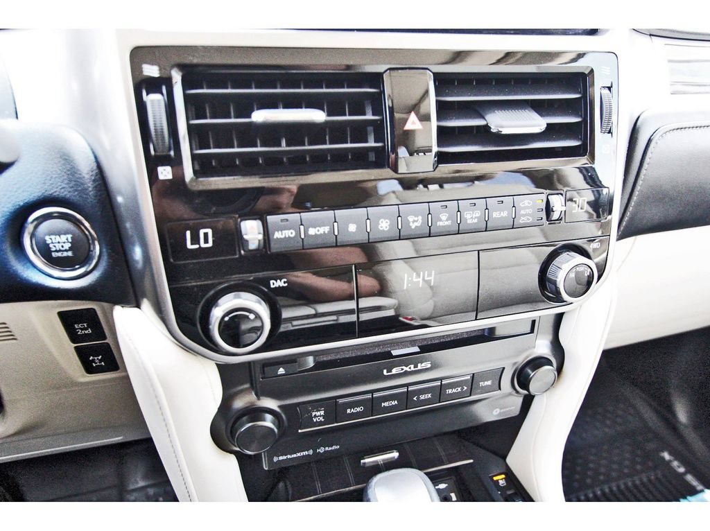 Used 2022 Lexus GX 460 Premium w/ Premium Package AWD/4WD image 21