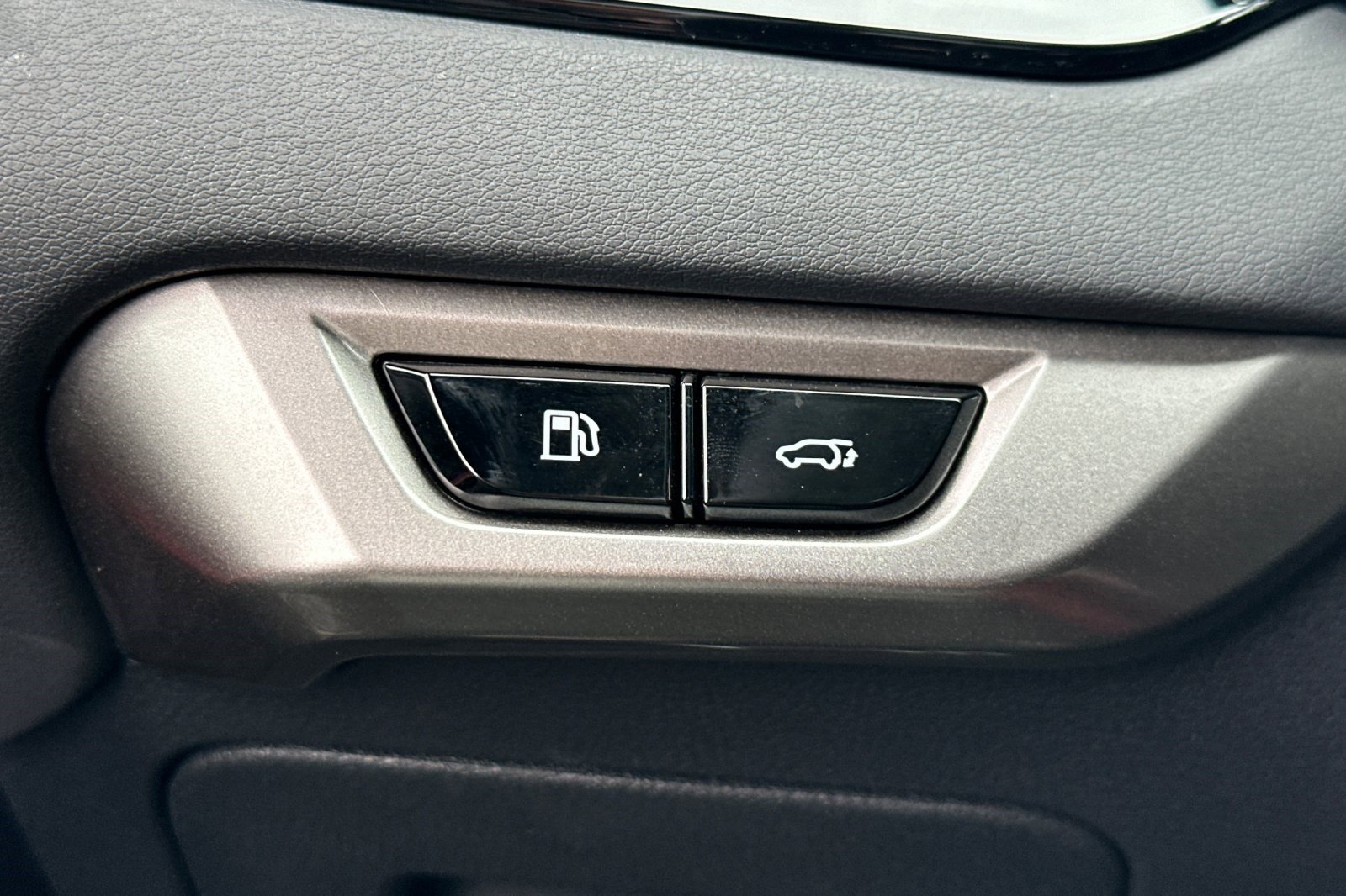 Certified 2023 Lexus RX 500h F Sport w/ Cold Area Package image 37