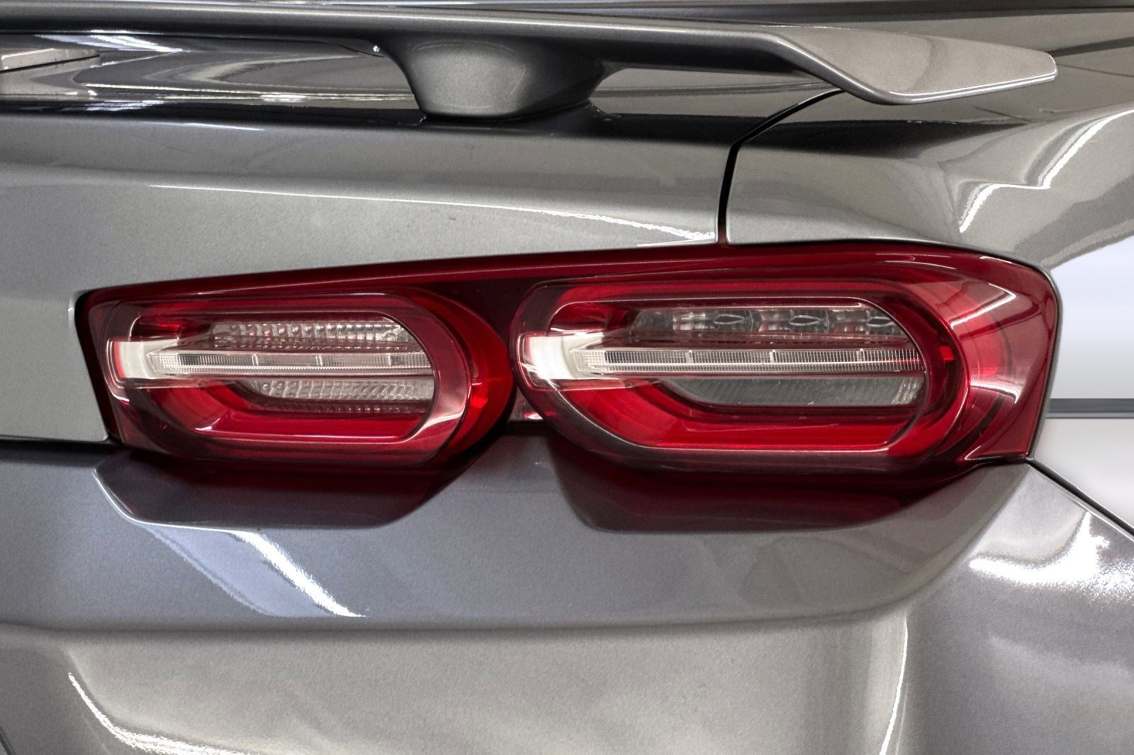 Used 2020 Chevrolet Camaro LT image 13