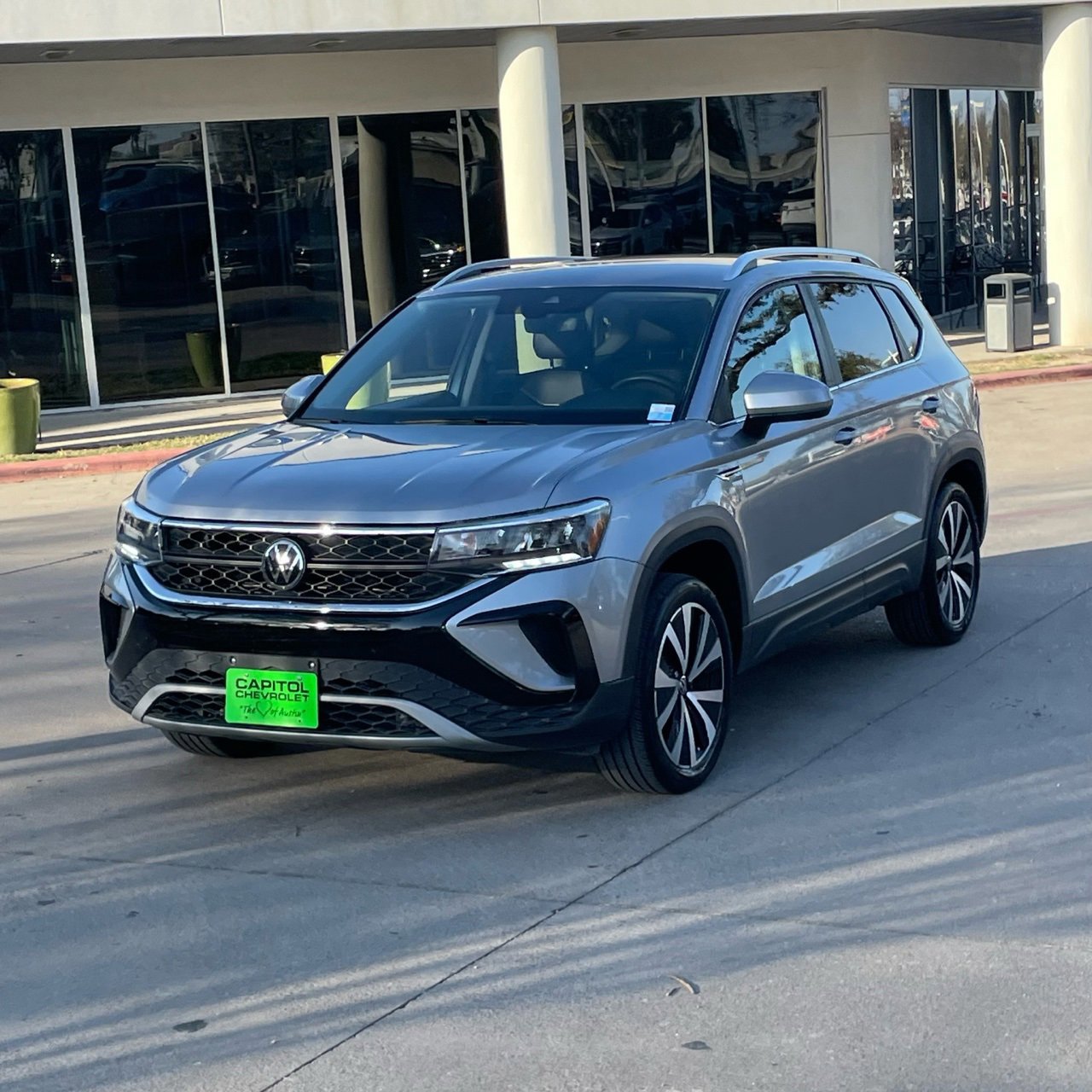 Used 2024 Volkswagen Taos SE image 8