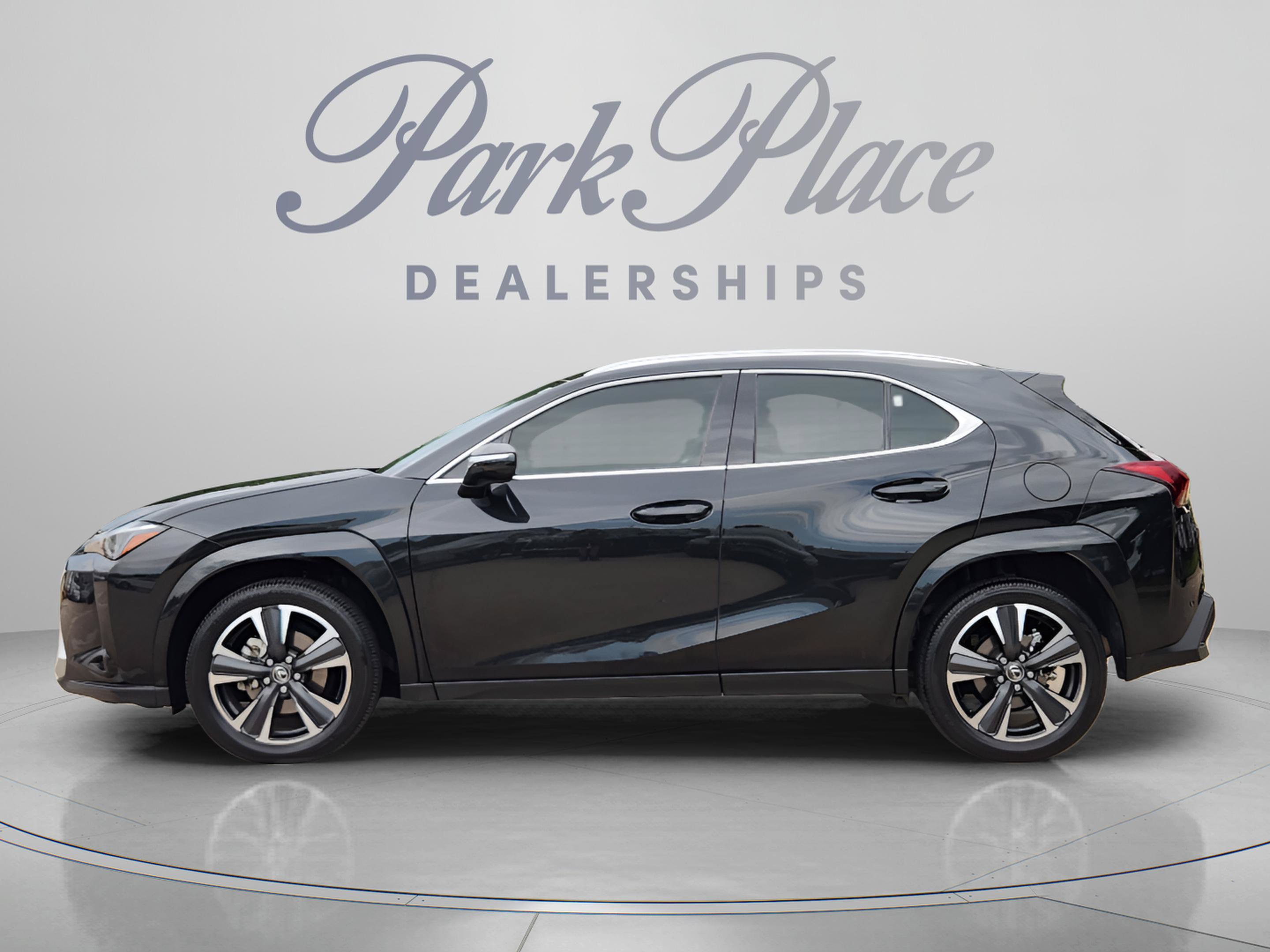 Used 2025 Lexus UX 300h FWD image 2