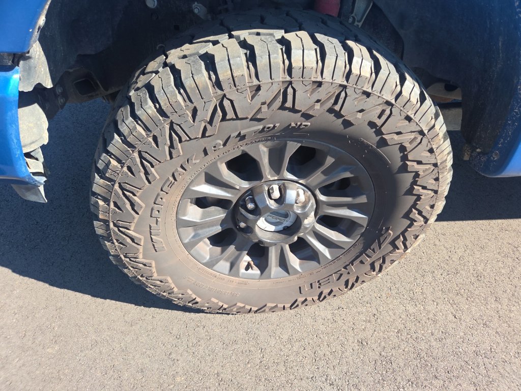 Used 2020 Ford F250 Platinum w/ Tremor Off-Road Package AWD/4WD image 37
