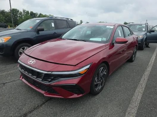 Used 2025 Hyundai Elantra SEL
