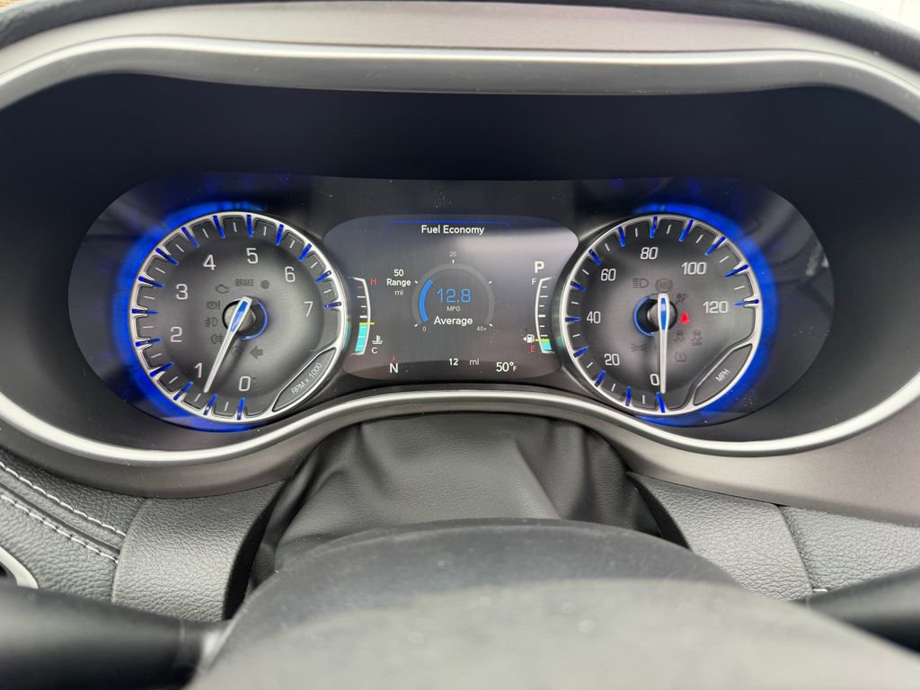 New 2027 Chrysler Pacifica Limited AWD/4WD image 23