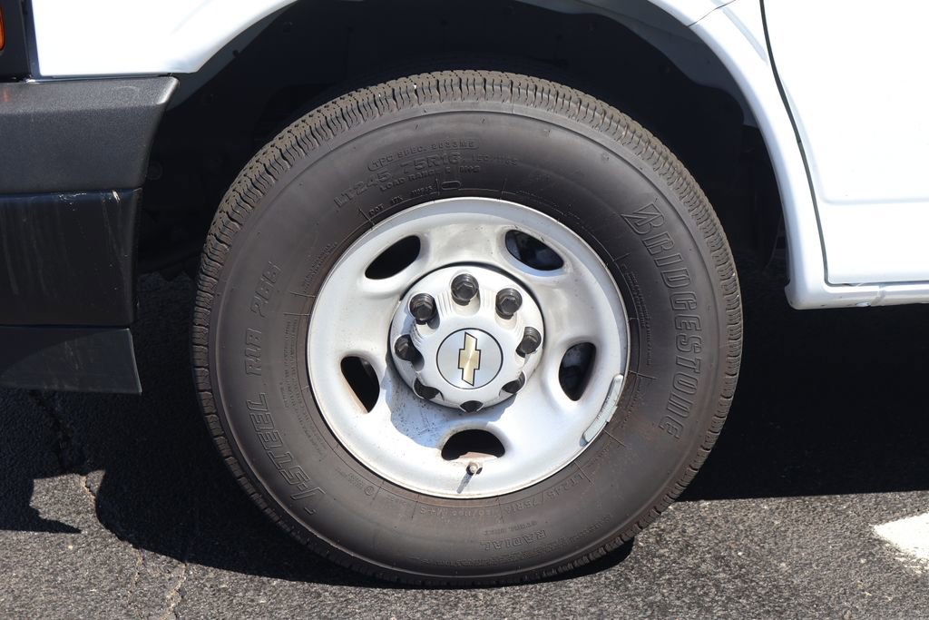 Used 2025 Chevrolet Express 2500 Extended w/ Driver Convenience Package image 11