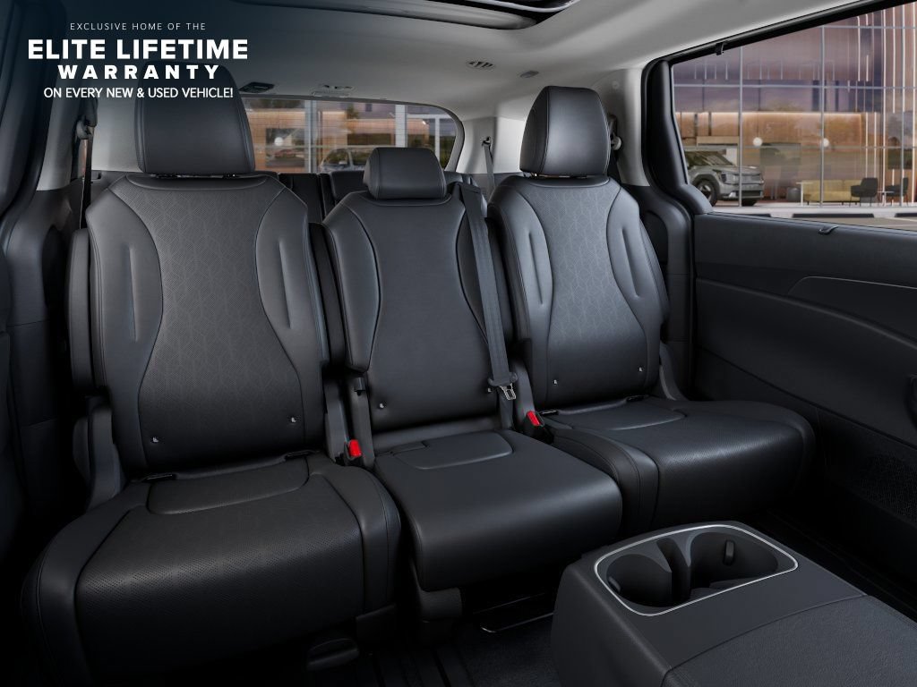 New 2027 Kia Carnival SX w/ Dark Edition Package FWD image 17