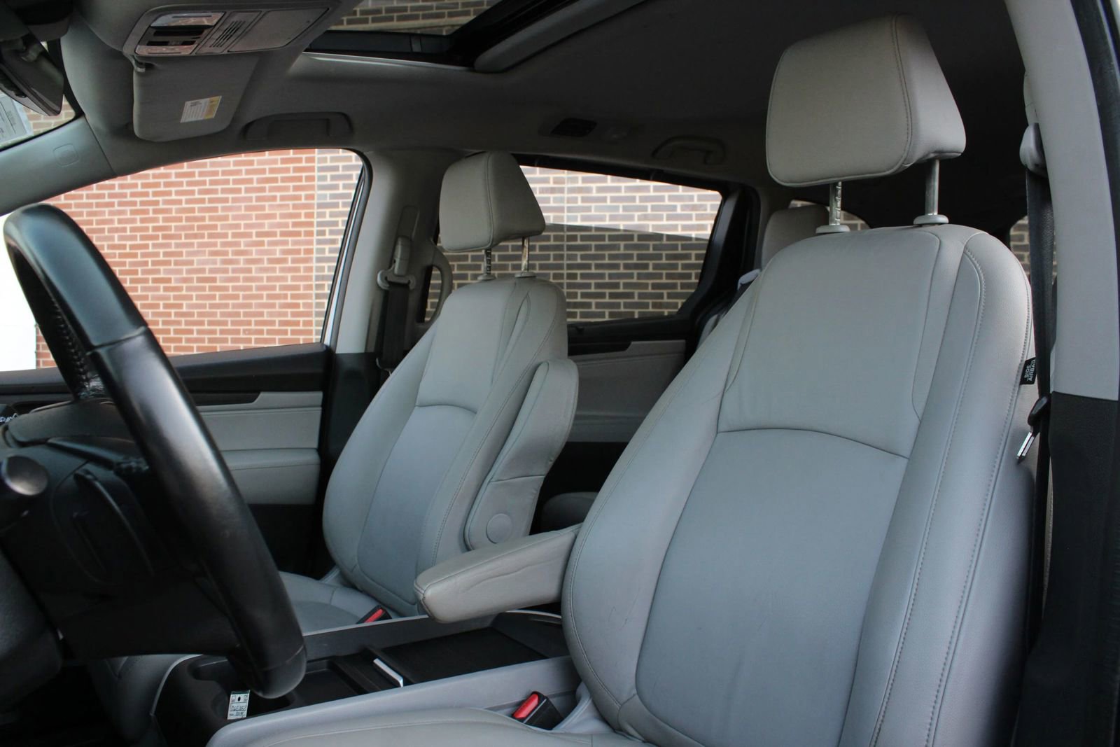 Used 2018 Honda Odyssey EX-L image 27