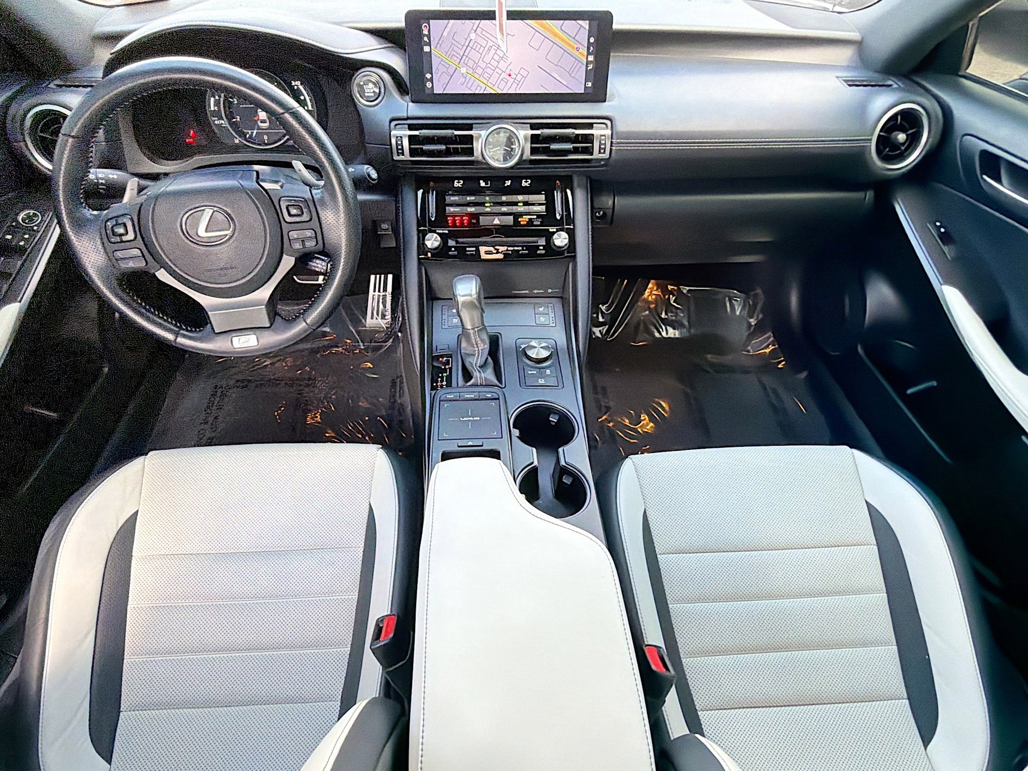 Used 2022 Lexus IS 350 F Sport w/ Navigation Package image 15