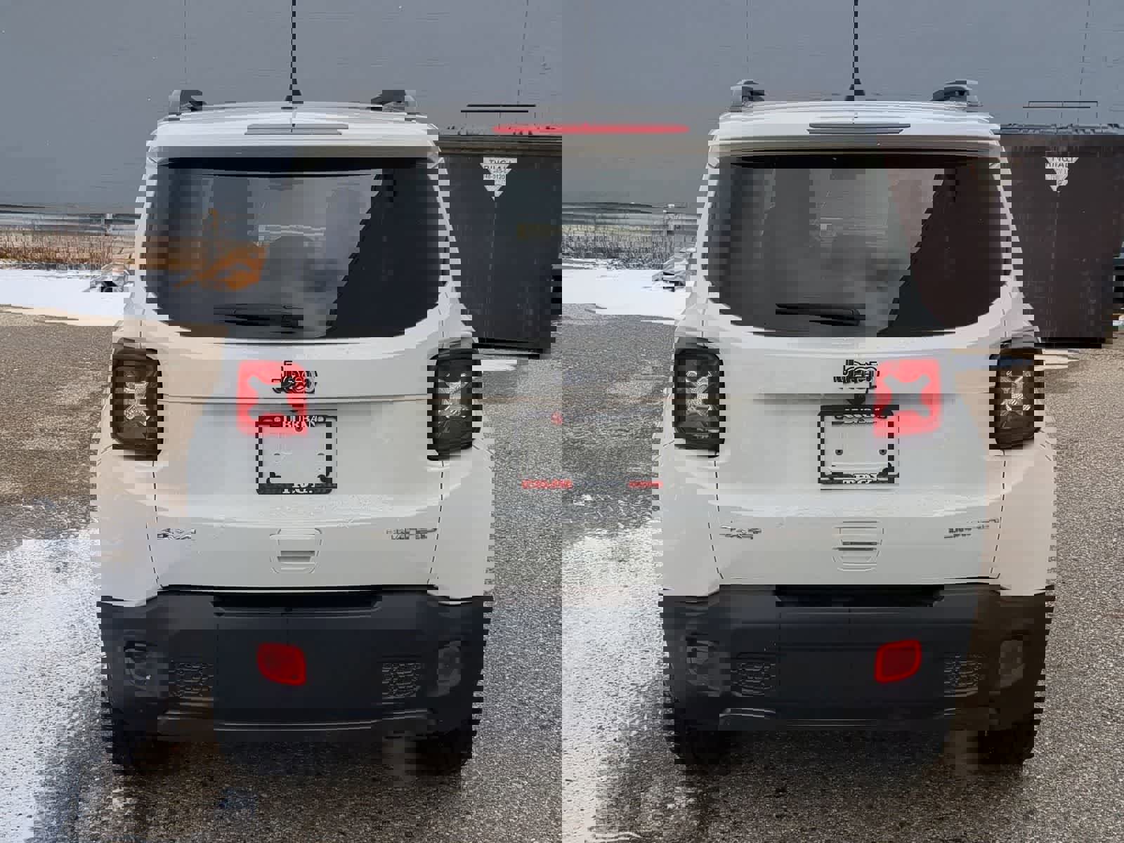 Used 2023 Jeep Renegade Limited image 13