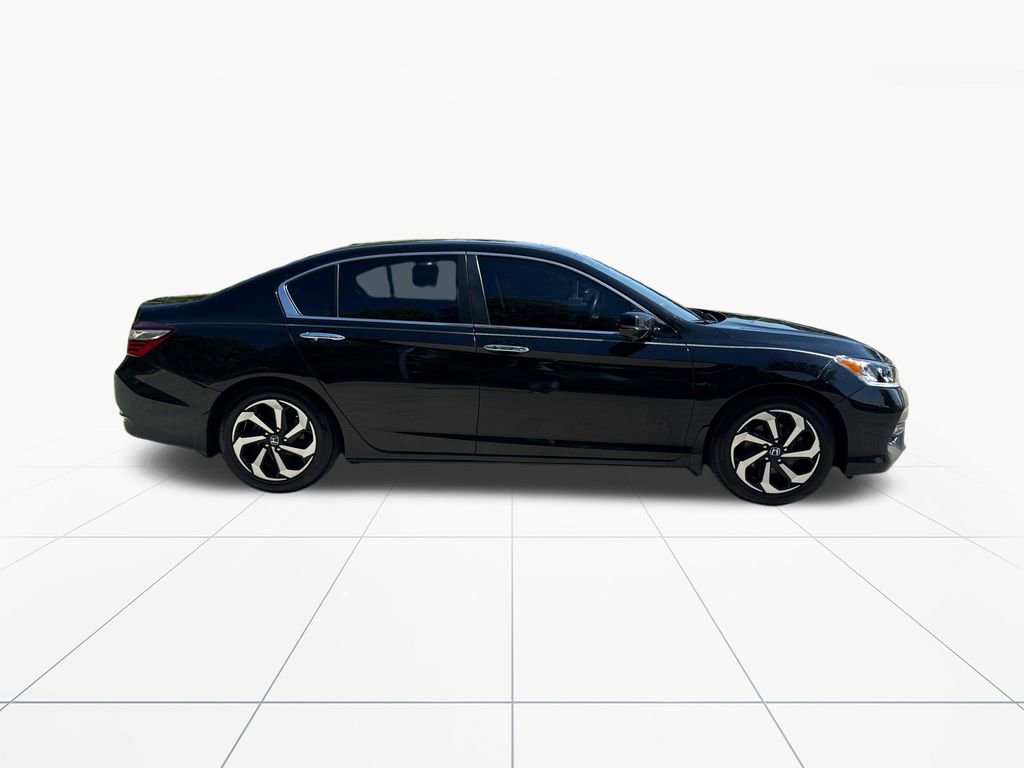 Certified 2017 Honda Accord EX image 9