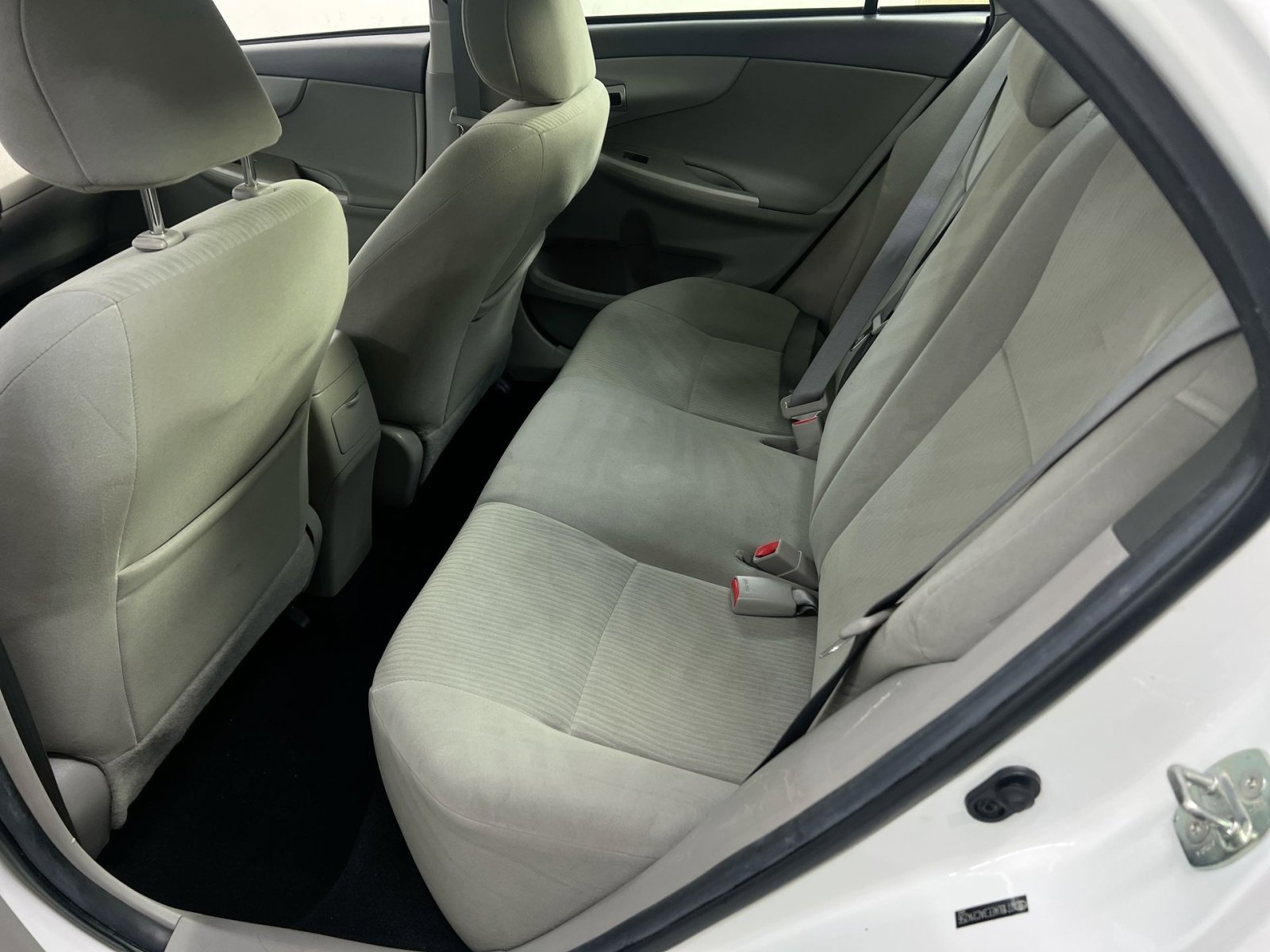 Used 2010 Toyota Corolla LE image 27