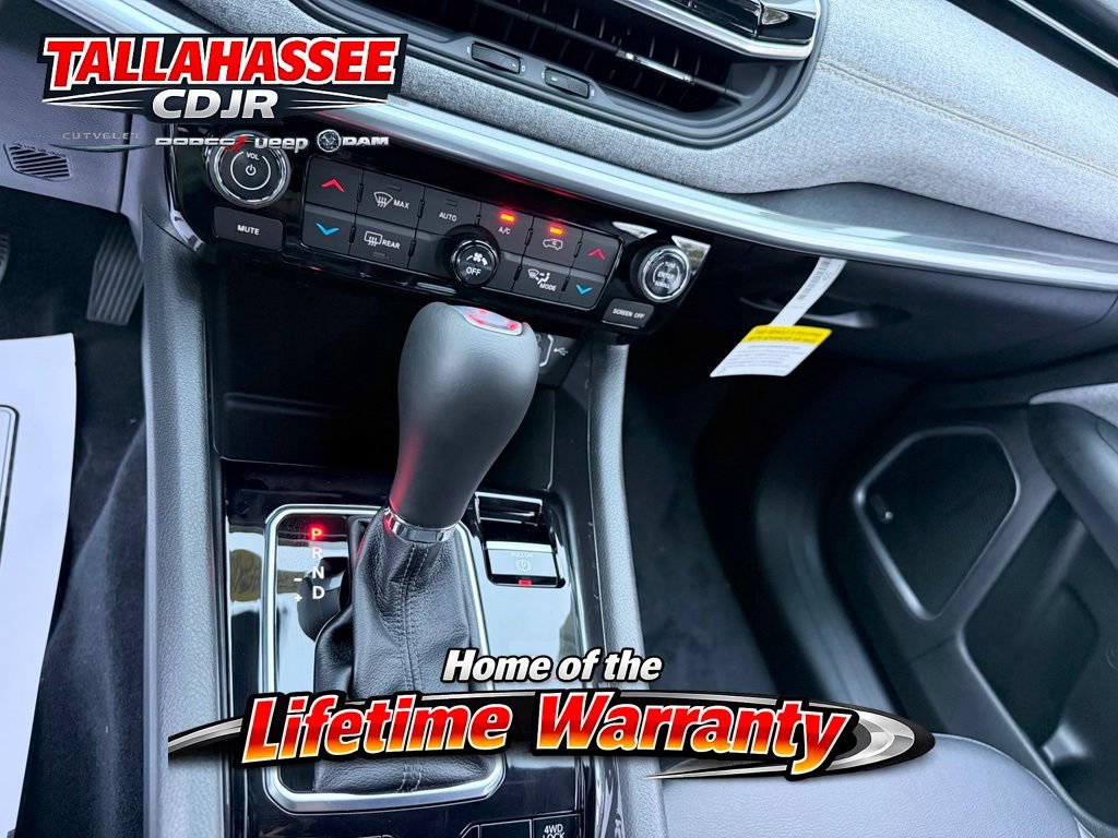 New 2026 Jeep Compass Latitude AWD/4WD image 23