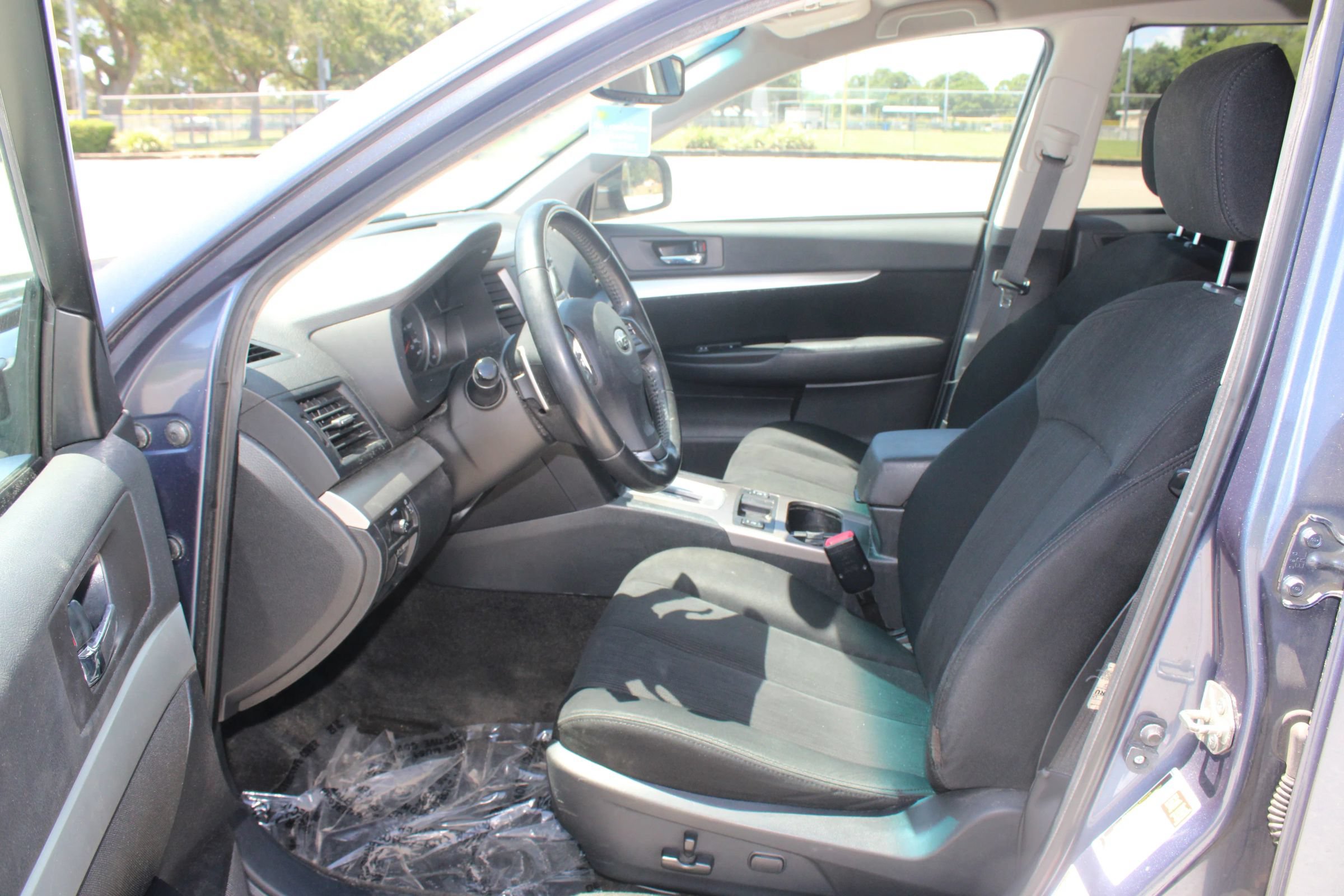 Used 2013 Subaru Outback 2.5i Premium w/ Popular Pkg 1B AWD/4WD image 9