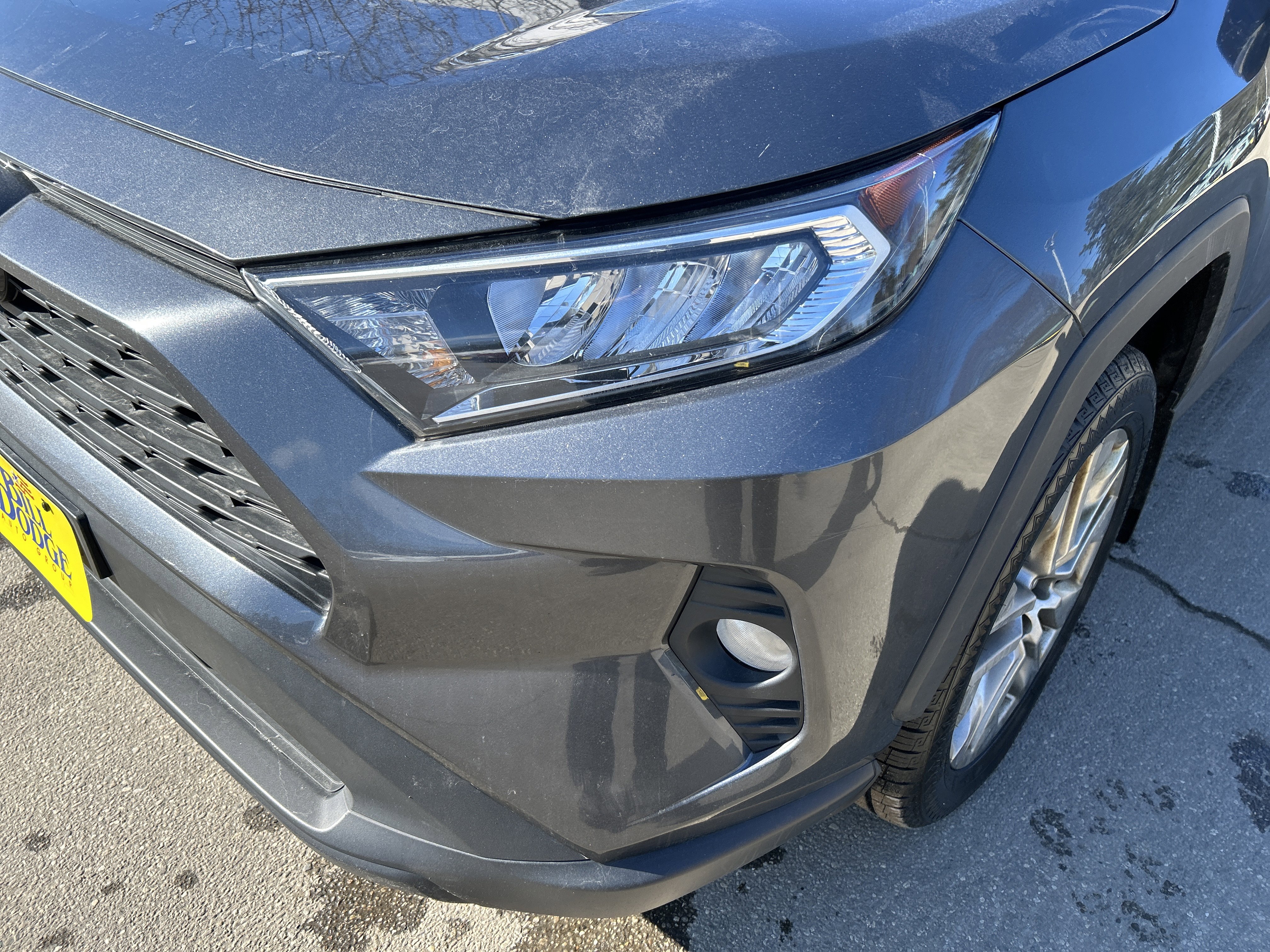 Used 2020 Toyota RAV4 XLE Premium image 9