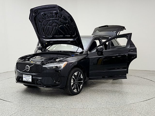 New 2026 Volvo XC60 T8 Plus w/ Climate Package AWD/4WD image 9