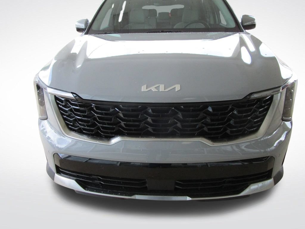 Used 2025 Kia Sorento S w/ Panoramic Sunroof Package FWD image 24