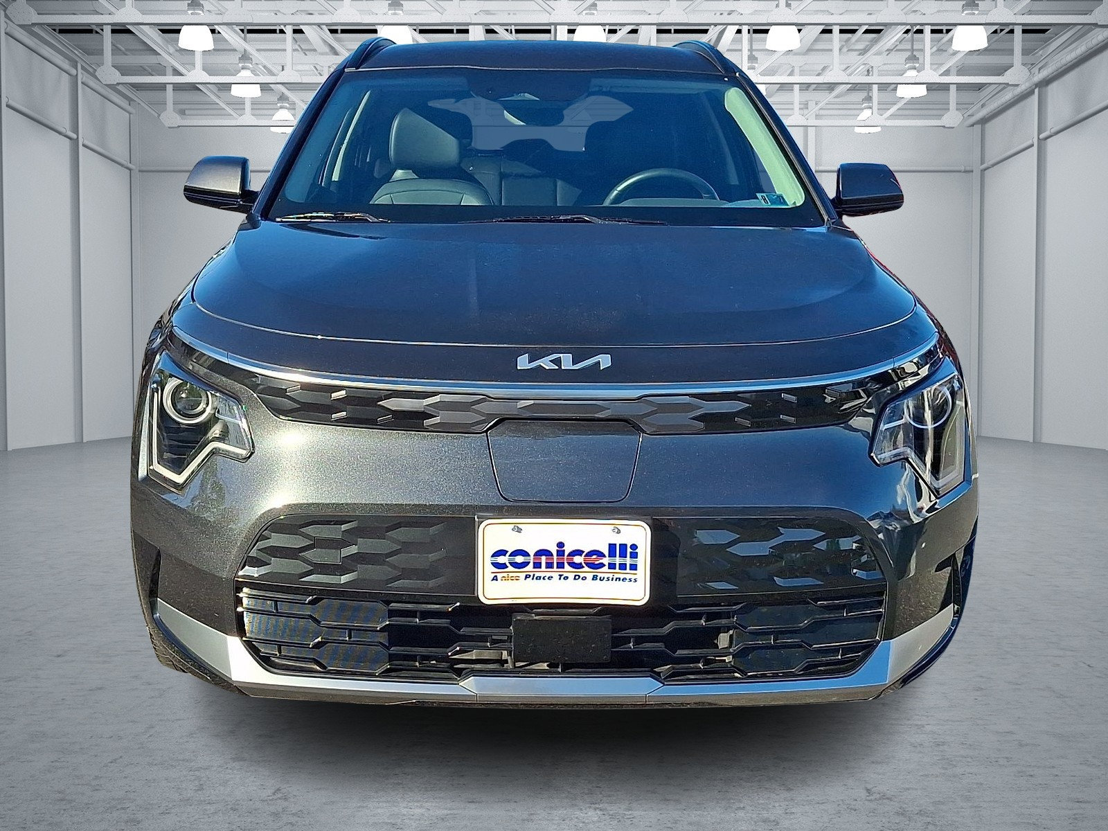Used 2024 Kia Niro Wind w/ Wind Preserve Package FWD image 2