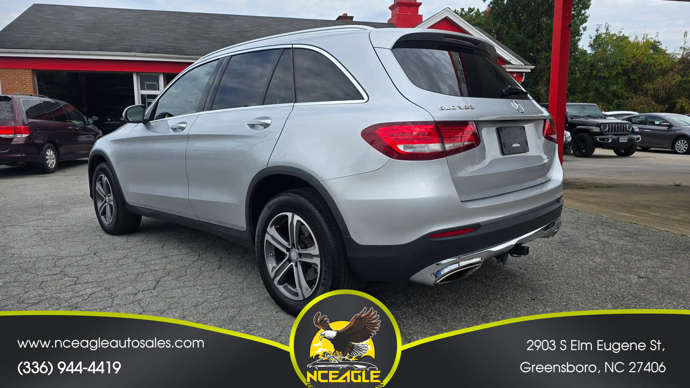 Used 2017 Mercedes-Benz GLC 300 4MATIC image 3