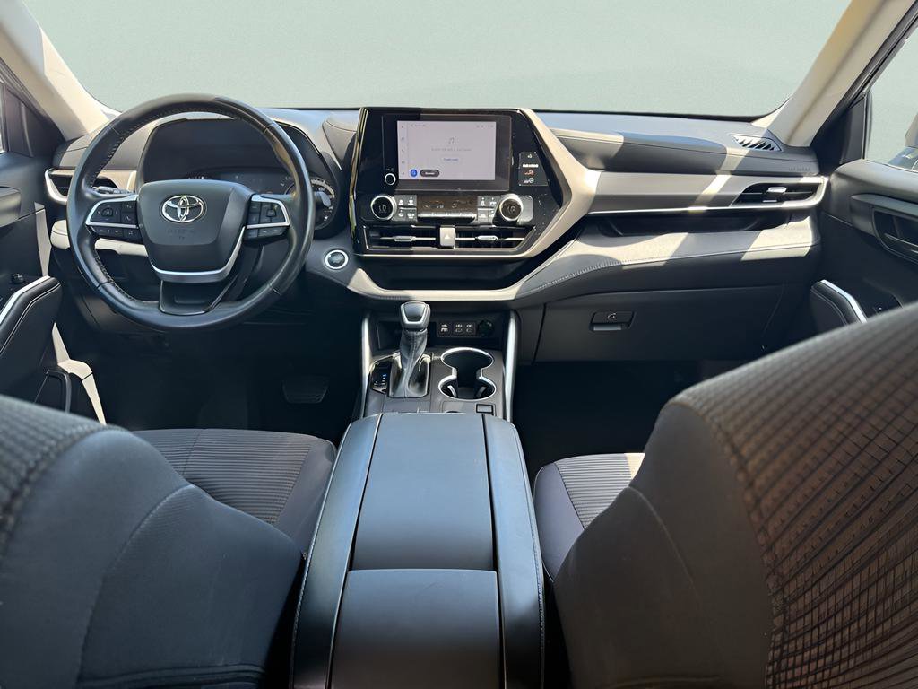 Used 2023 Toyota Highlander LE image 15