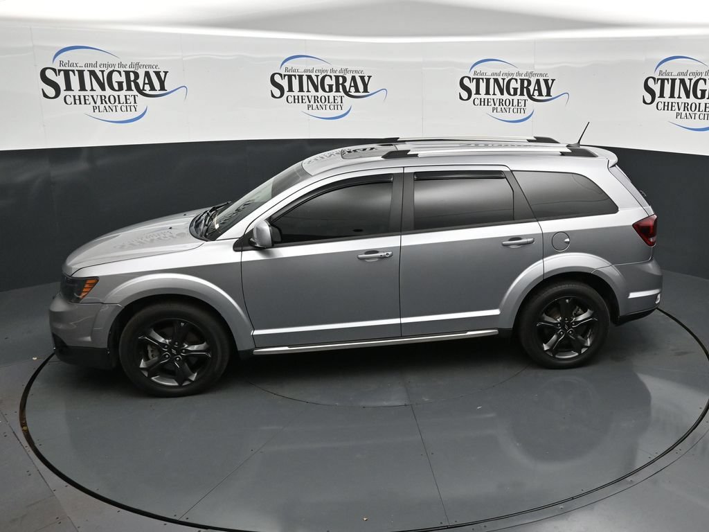 Used 2018 Dodge Journey Crossroad w/ Nav & Sun Group FWD image 12