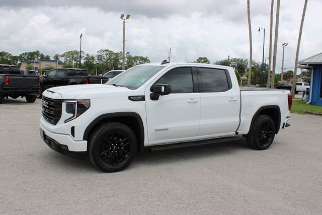 Used 2024 GMC Sierra 1500 Elevation w/ Elevation Premium Package AWD/4WD image 5