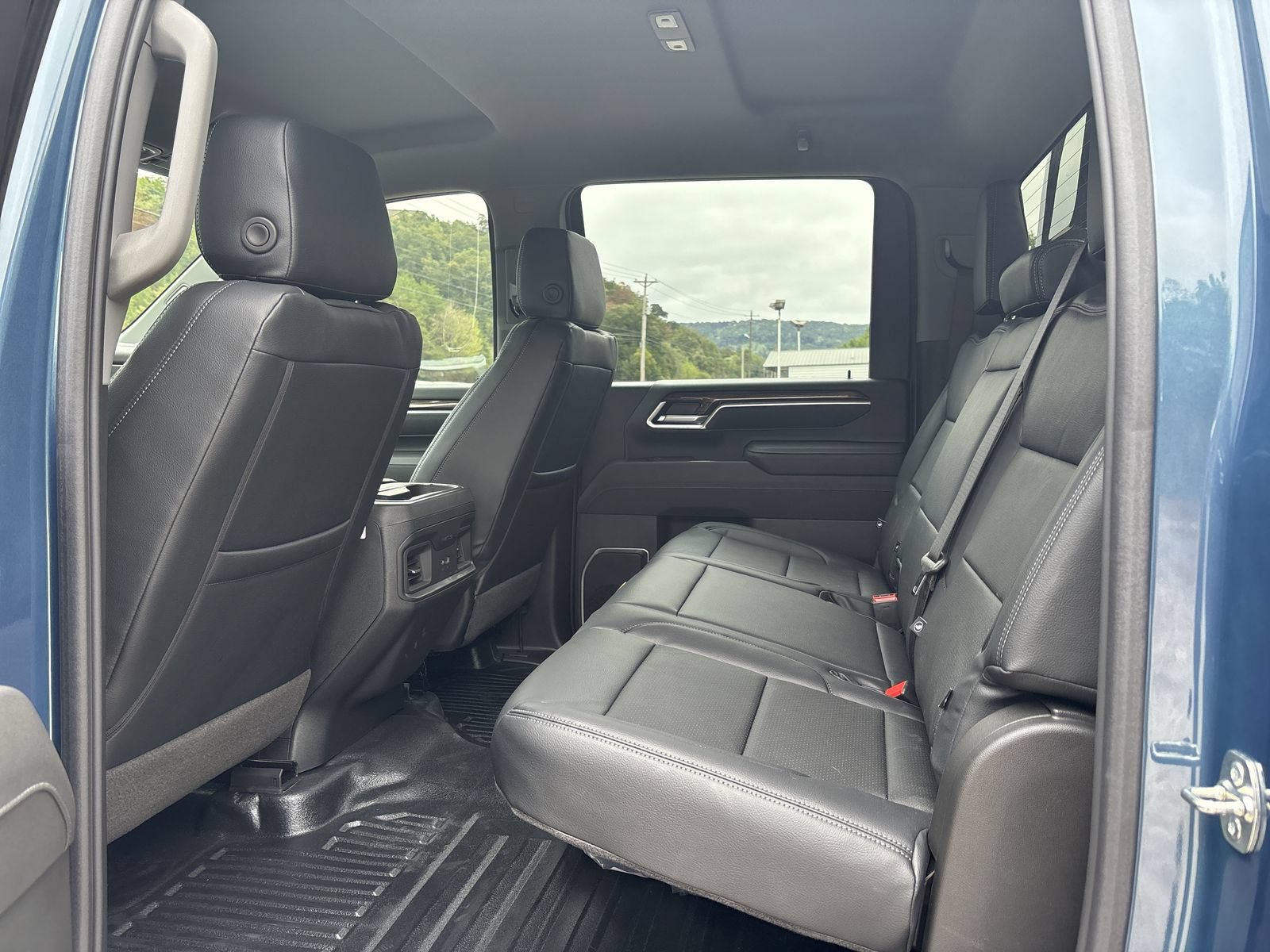 New 2026 Chevrolet Silverado 3500 LT w/ Convenience Package AWD/4WD image 24