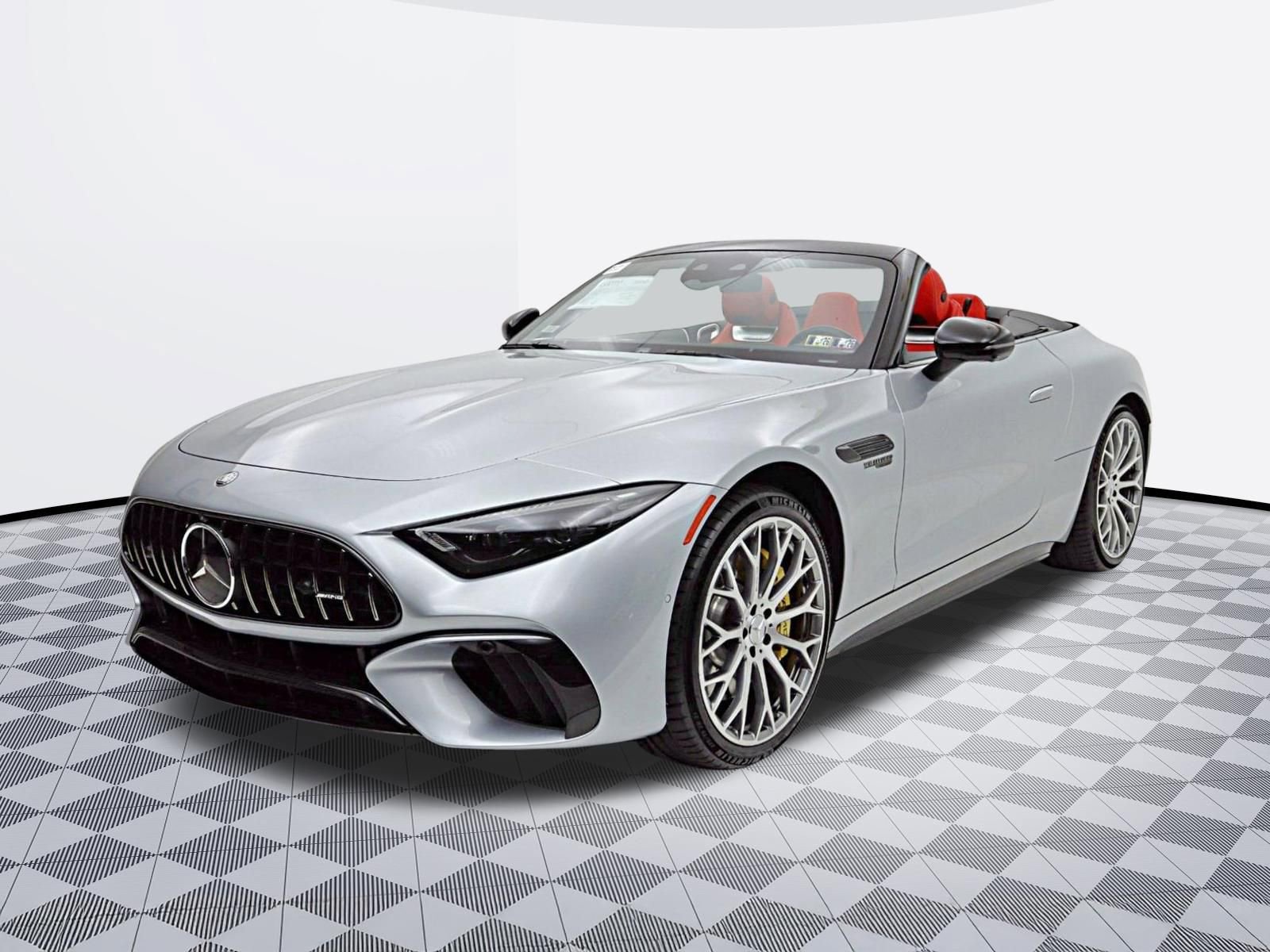 Used 2024 Mercedes-Benz SL 63 AMG 4MATIC image 2