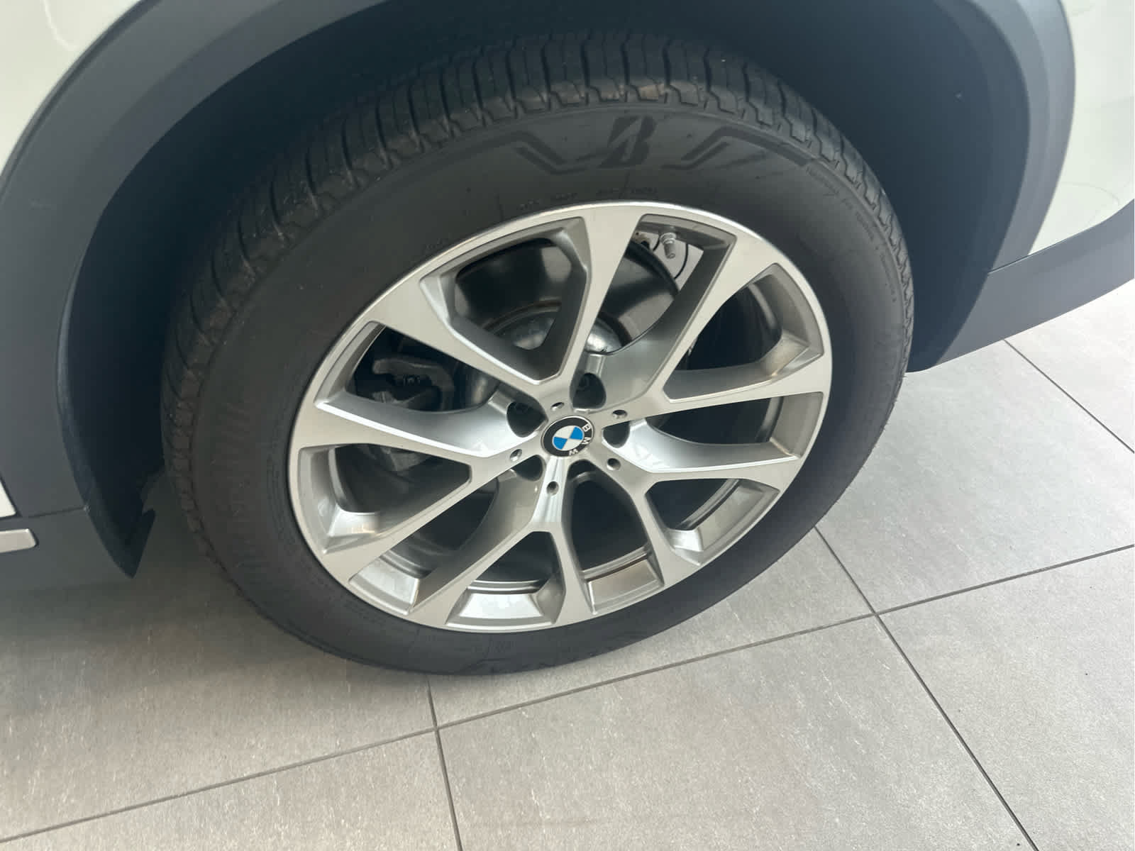 Used 2024 BMW X5 xDrive40i w/ Premium Package AWD/4WD image 19