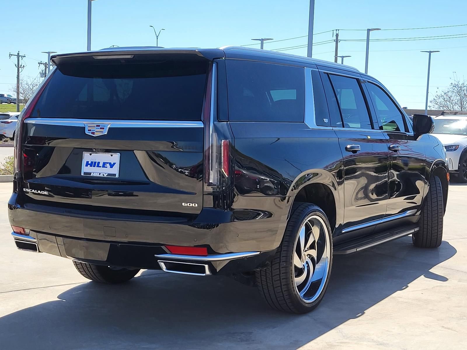 Used 2021 Cadillac Escalade ESV Premium Luxury image 4