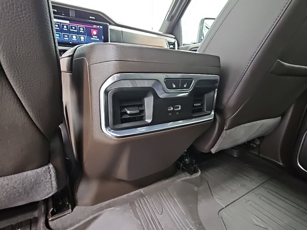 Used 2024 GMC Sierra 2500 Denali w/ Technology Package image 34