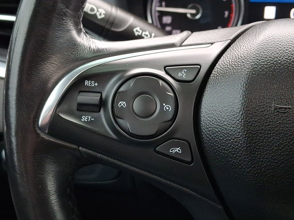 Used 2021 Buick Enclave Essence w/ Sound and Sites Package image 22