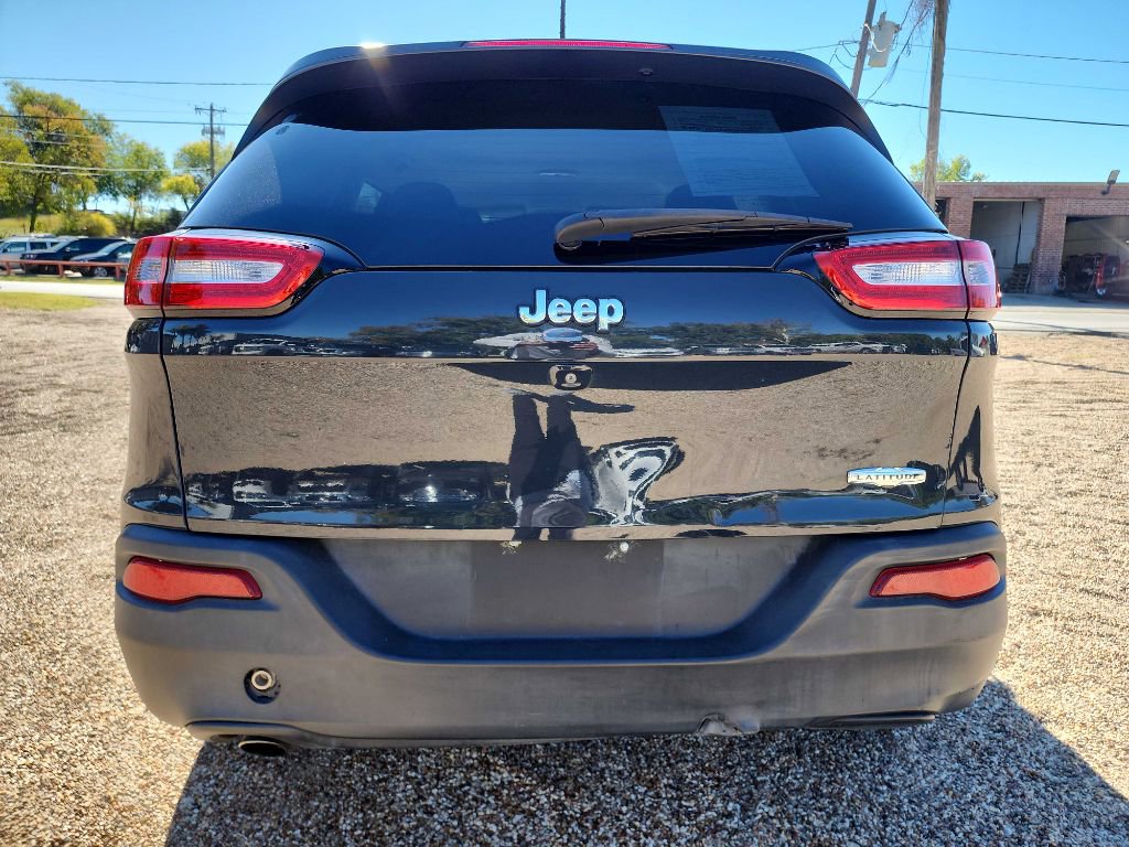 Used 2018 Jeep Cherokee Latitude Plus image 7